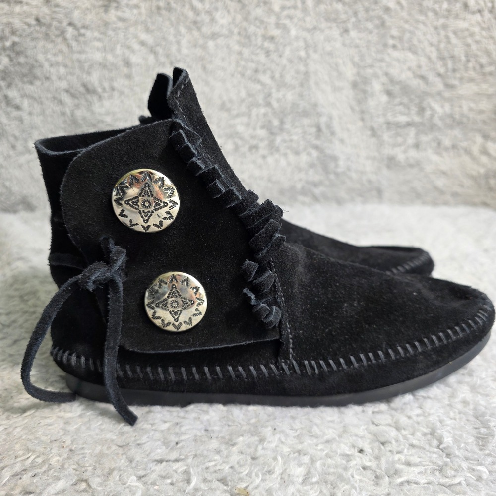 Minnetonka Moccasin Ankle Boot‎ Black Suede Concho Button Womens 6 Excellent